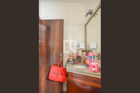 Casa à venda com 500m², 4 quartos e 6 vagasBanheiro da Suíte 4