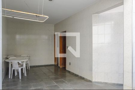 Casa à venda com 500m², 4 quartos e 6 vagasQuintal