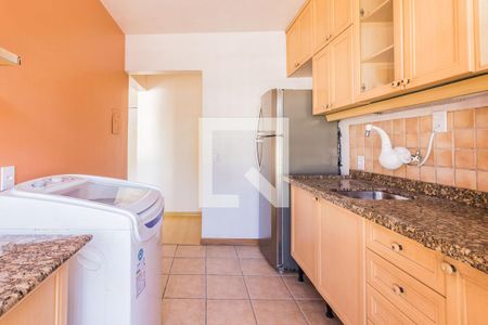 Cozinha de apartamento para alugar com 1 quarto, 35m² em Glória, Porto Alegre