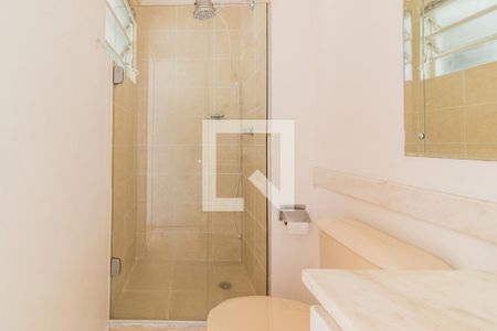 Banheiro de apartamento para alugar com 1 quarto, 35m² em Glória, Porto Alegre