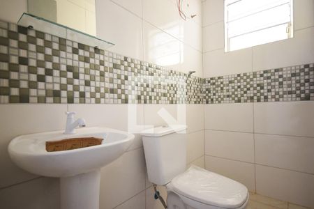 Banheiro de casa para alugar com 1 quarto, 42m² em Jardim Kuabara, Taboão da Serra