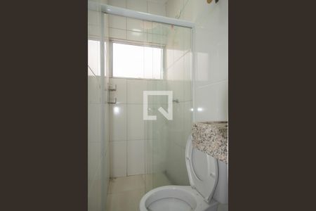 Banheiro de kitnet/studio para alugar com 1 quarto, 15m² em Mirandópolis, São Paulo