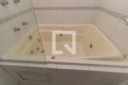 Apartamento à venda com 135m², 3 quartos e 1 vagaBanheiro da Suíte