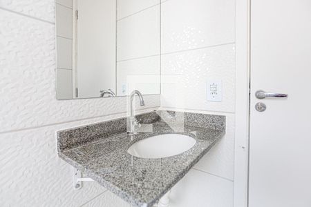 Apartamento à venda com 46m², 2 quartos e 1 vaga Apartamento à venda com 46m², 2 quartos e 1 vagaBanheiro