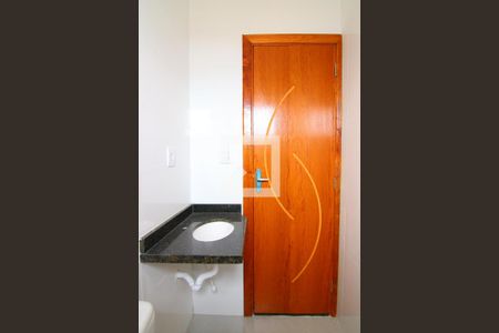 Banheiro de apartamento à venda com 2 quartos, 53m² em Vila Costa Melo, São Paulo
