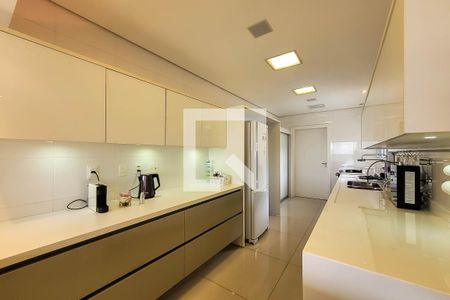 Apartamento para alugar com 178m², 3 quartos e 4 vagas Apartamento para alugar com 178m², 3 quartos e 4 vagasCozinha