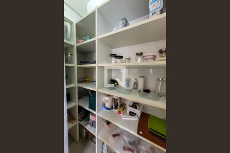 Apartamento para alugar com 178m², 3 quartos e 4 vagas Apartamento para alugar com 178m², 3 quartos e 4 vagasDespensa