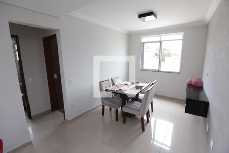 Sala de apartamento para alugar com 2 quartos, 66m² em Cabral, Contagem