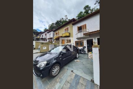 Fachada de casa de condomínio para alugar com 2 quartos, 96m² em Horto Florestal, São Paulo