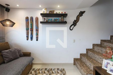 Sala de casa de condomínio para alugar com 2 quartos, 96m² em Horto Florestal, São Paulo