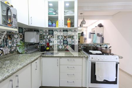 Cozinha de casa de condomínio para alugar com 2 quartos, 96m² em Horto Florestal, São Paulo