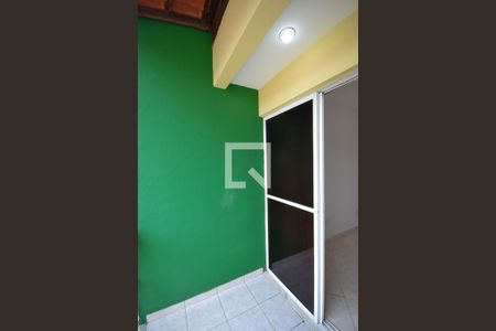 Casa para alugar com 72m², 2 quartos e 1 vaga Casa para alugar com 72m², 2 quartos e 1 vagaQuarto 1 - sacada