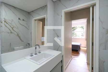 Apartamento para alugar com 100m², 3 quartos e sem vagaBanheiro da Suíte