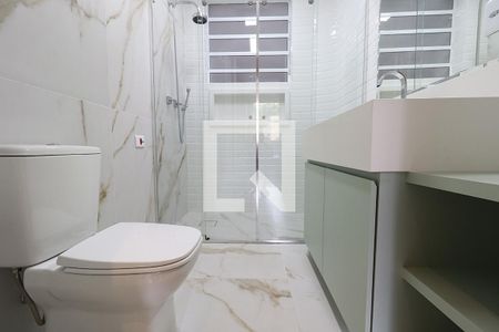 Apartamento para alugar com 100m², 3 quartos e sem vagaBanheiro da Suíte