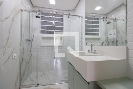 Apartamento para alugar com 100m², 3 quartos e sem vagaBanheiro da Suíte