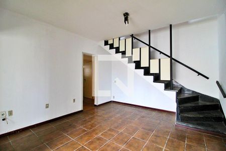 Sala de casa à venda com 2 quartos, 200m² em Campestre, Santo André