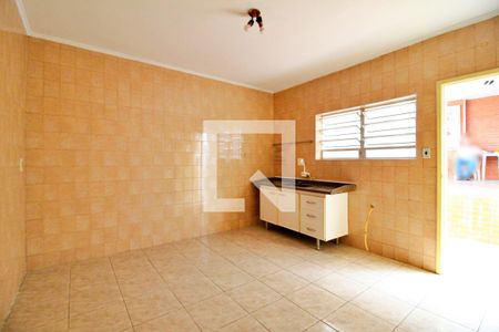 Casa à venda com 200m², 2 quartos e 2 vagasCozinha