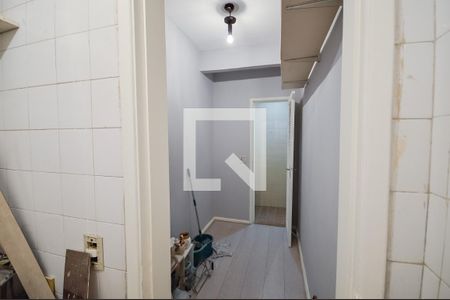 Apartamento à venda com 80m², 2 quartos e 1 vaga Apartamento à venda com 80m², 2 quartos e 1 vagaBanheiro de Serviço