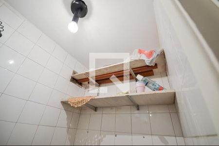 Apartamento à venda com 80m², 2 quartos e 1 vaga Apartamento à venda com 80m², 2 quartos e 1 vagaBanheiro de Serviço