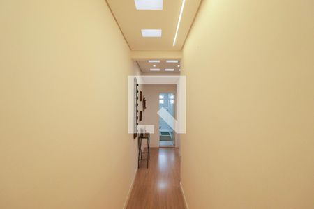 Casa para alugar com 500m², 6 quartos e 1 vagaCorredor