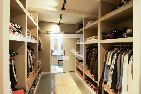 Casa para alugar com 500m², 6 quartos e 1 vagaSuíte