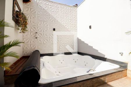 Casa para alugar com 500m², 6 quartos e 1 vagaChurrasqueira - Hidromassagem