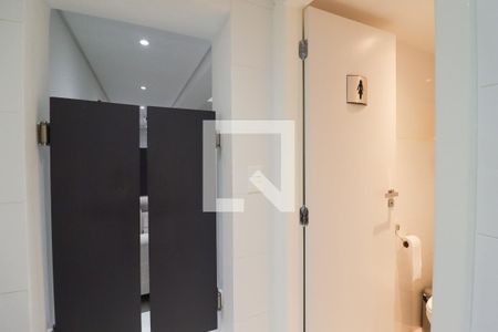 Casa para alugar com 500m², 6 quartos e 1 vagaEscritório - Toillets