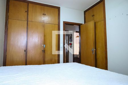 Quarto de apartamento para alugar com 3 quartos, 80m² em Padre Eustáquio, Belo Horizonte