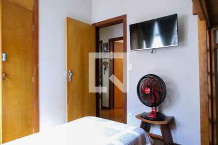 Quarto de apartamento para alugar com 3 quartos, 80m² em Padre Eustáquio, Belo Horizonte
