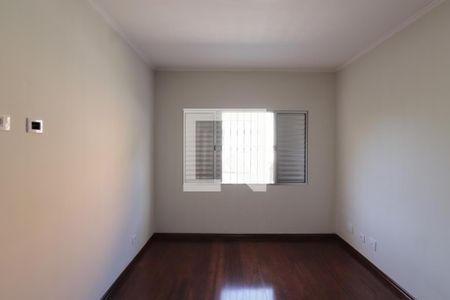 Suíte de casa para alugar com 3 quartos, 230m² em Jardim Líbano, São Paulo