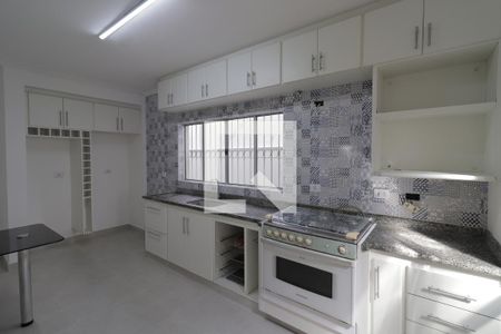 Casa para alugar com 230m², 3 quartos e 2 vagasCozinha