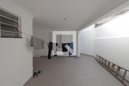 Casa para alugar com 230m², 3 quartos e 2 vagasQuintal