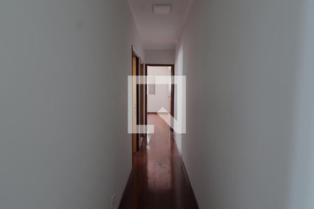 Casa para alugar com 230m², 3 quartos e 2 vagasCorredor