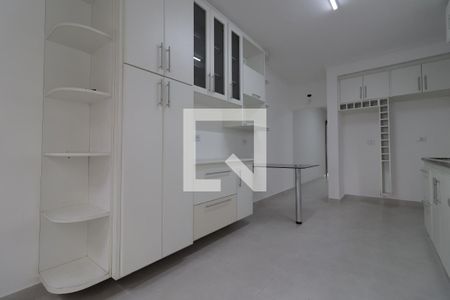 Casa para alugar com 230m², 3 quartos e 2 vagasCozinha