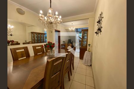 Casa à venda com 360m², 5 quartos e 4 vagas