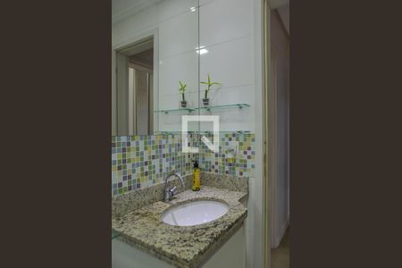 Apartamento à venda com 64m², 2 quartos e 1 vaga Apartamento à venda com 64m², 2 quartos e 1 vagaBanheiro