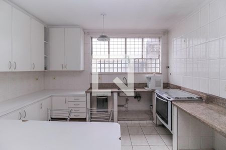 Casa para alugar com 500m², 3 quartos e 8 vagasCozinha