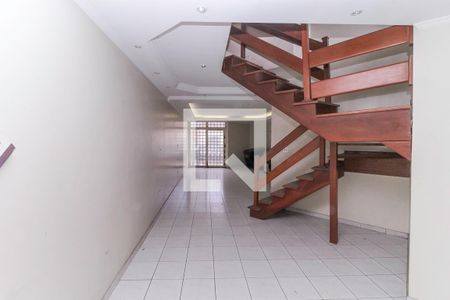 Sala de casa para alugar com 3 quartos, 500m² em Jardim Cotiana, São Paulo