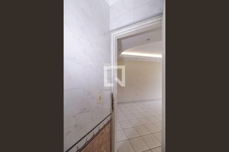 Casa para alugar com 500m², 3 quartos e 8 vagasBanheiro 5