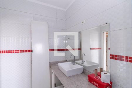 Casa para alugar com 500m², 3 quartos e 8 vagasBanheiro da Suíte 2