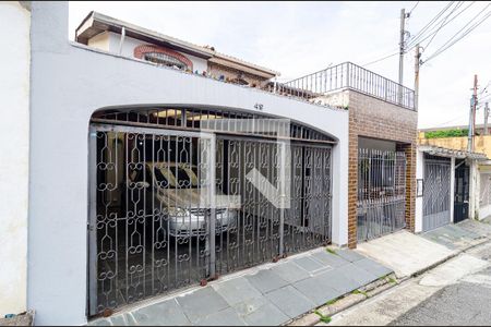 Casa à venda com 167m², 3 quartos e 2 vagasFachada