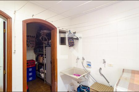 Casa à venda com 167m², 3 quartos e 2 vagasLavanderia