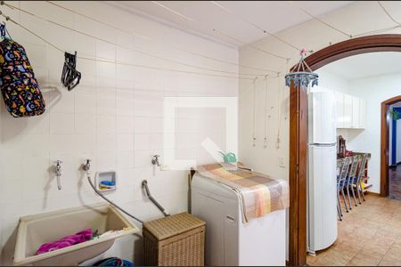 Casa à venda com 167m², 3 quartos e 2 vagasLavanderia