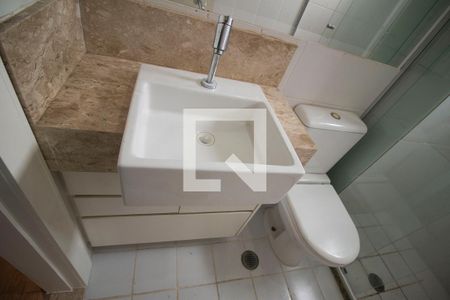 Apartamento à venda com 69m², 2 quartos e 1 vaga Apartamento à venda com 69m², 2 quartos e 1 vagaBanheiro da suíte 1