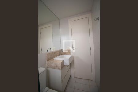 Apartamento à venda com 69m², 2 quartos e 1 vaga Apartamento à venda com 69m², 2 quartos e 1 vagaBanheiro da suíte 2