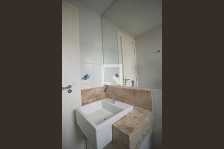 Apartamento à venda com 69m², 2 quartos e 1 vaga Apartamento à venda com 69m², 2 quartos e 1 vagaBanheiro da suíte 1