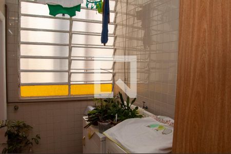 Apartamento à venda com 107m², 2 quartos e 1 vagaCozinha e Área de Serviço