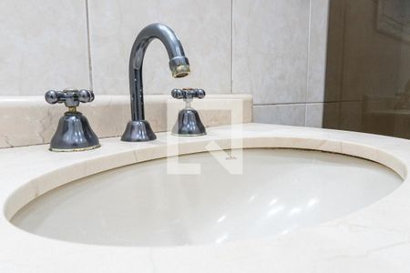 Apartamento à venda com 85m², 3 quartos e 1 vaga Apartamento à venda com 85m², 3 quartos e 1 vagaBanheiro Detalhe