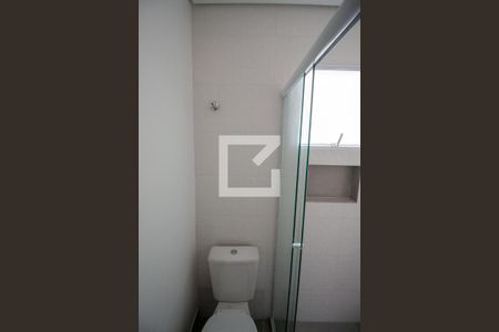 Banheiro de apartamento para alugar com 1 quarto, 28m² em Cidade Antônio Estêvão de Carvalho, São Paulo