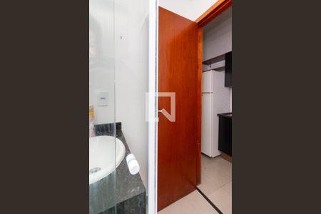 Banheiro de kitnet/studio à venda com 1 quarto, 27m² em Cidade Antônio Estêvão de Carvalho, São Paulo